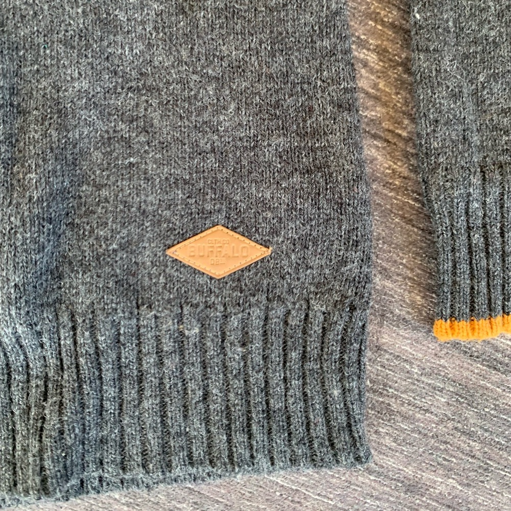 Buffalo David Bitton Dark Grey Rust Pattern Mediu… - image 2